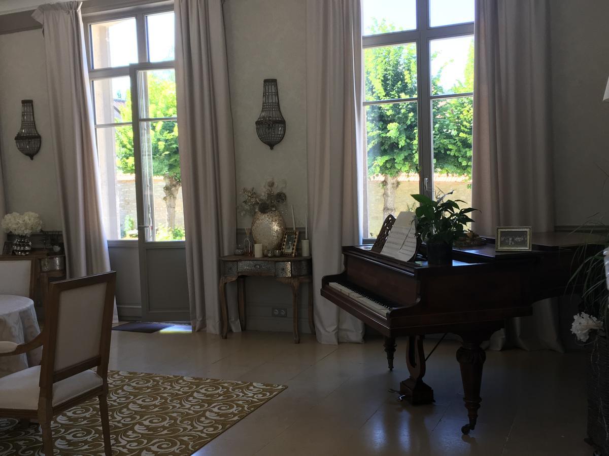 Le Chateau D'Hermonville B&B / Chambres D'Hotes Eksteriør bilde